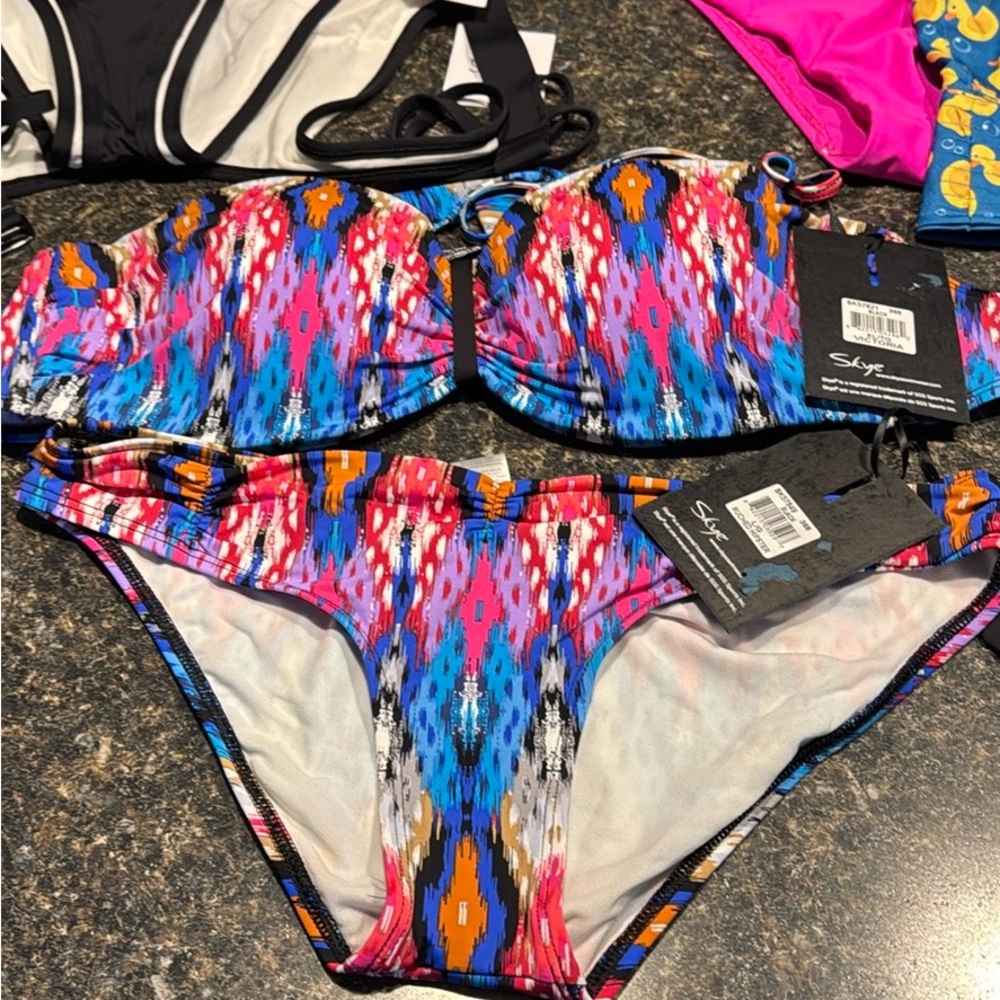 4 bikini sets, BG Rocky suit, bucket hat and microfiber towel @diams0206